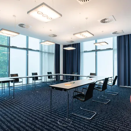 Ξενοδοχείο Seminaris Campushotel 4*