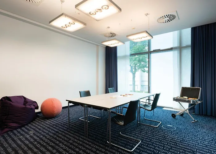 ホテル Seminaris Campushotel 4*