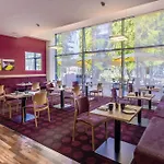 Seminaris Campushotel Otel 4*