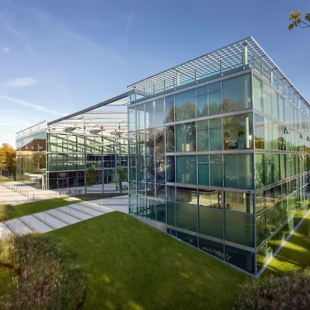 Seminaris Campushotel 4*