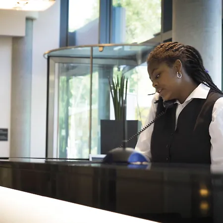 酒店 Seminaris Campushotel 4*