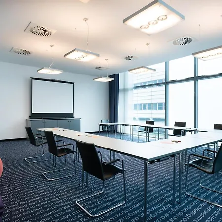 Seminaris Campushotel فندق